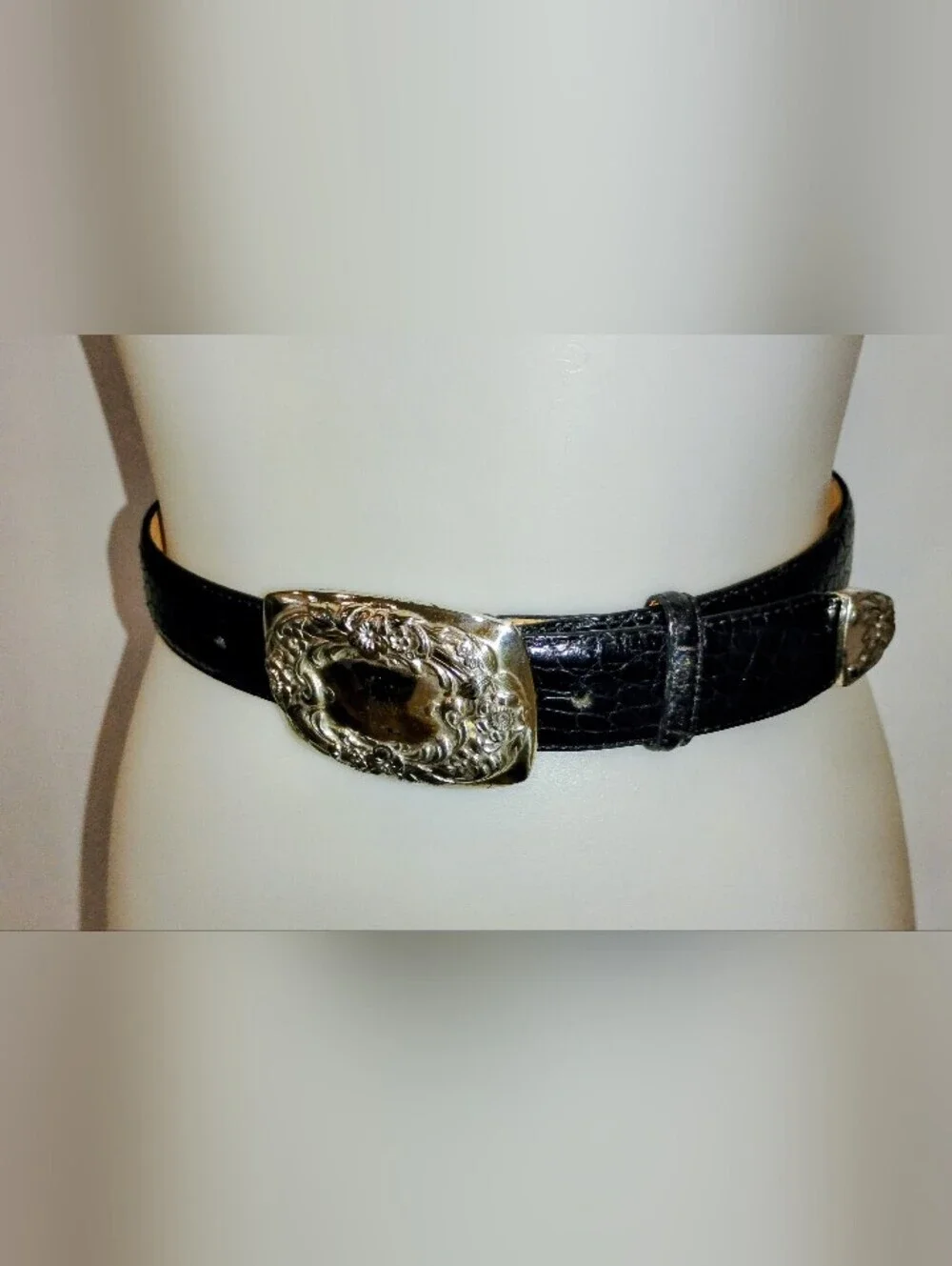 VINTAGE BRIGHTON SILVER ROSE LEATHER BELT